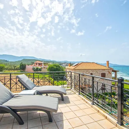 Villa Gousetis On The Beach *